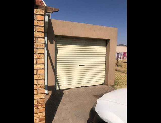 3 BEDROOM HOUSE FOR SALE IN HELDERWYK